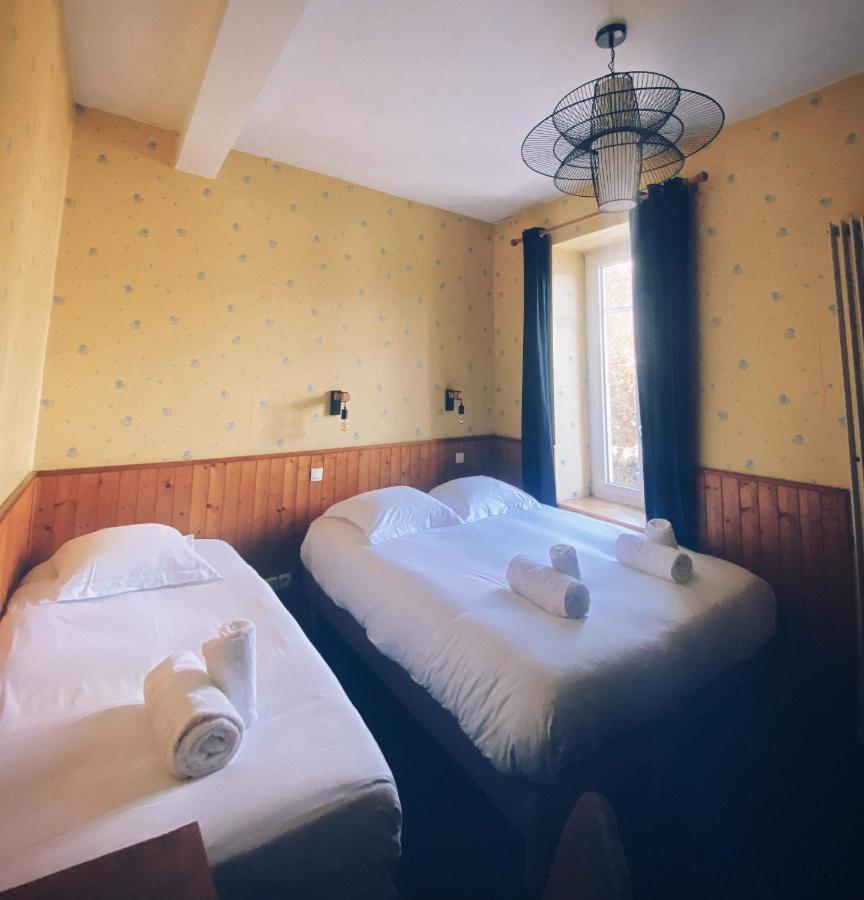 Hotel Restaurant "La Petite Auberge" Bourg-Saint-Maurice Bagian luar foto