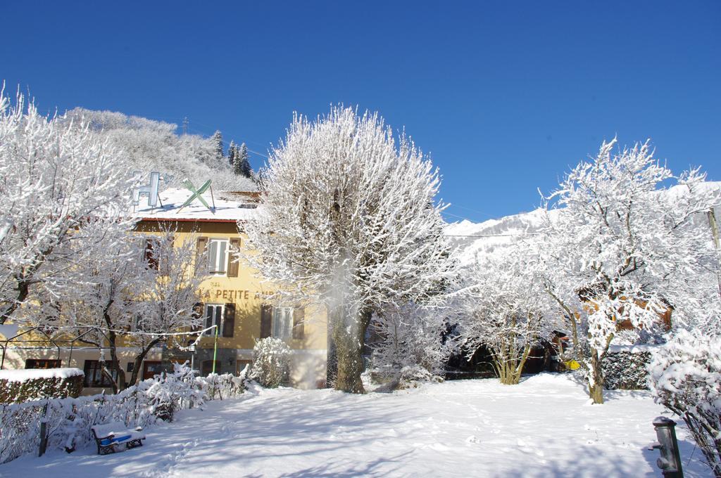 Hotel Restaurant "La Petite Auberge" Bourg-Saint-Maurice Bagian luar foto