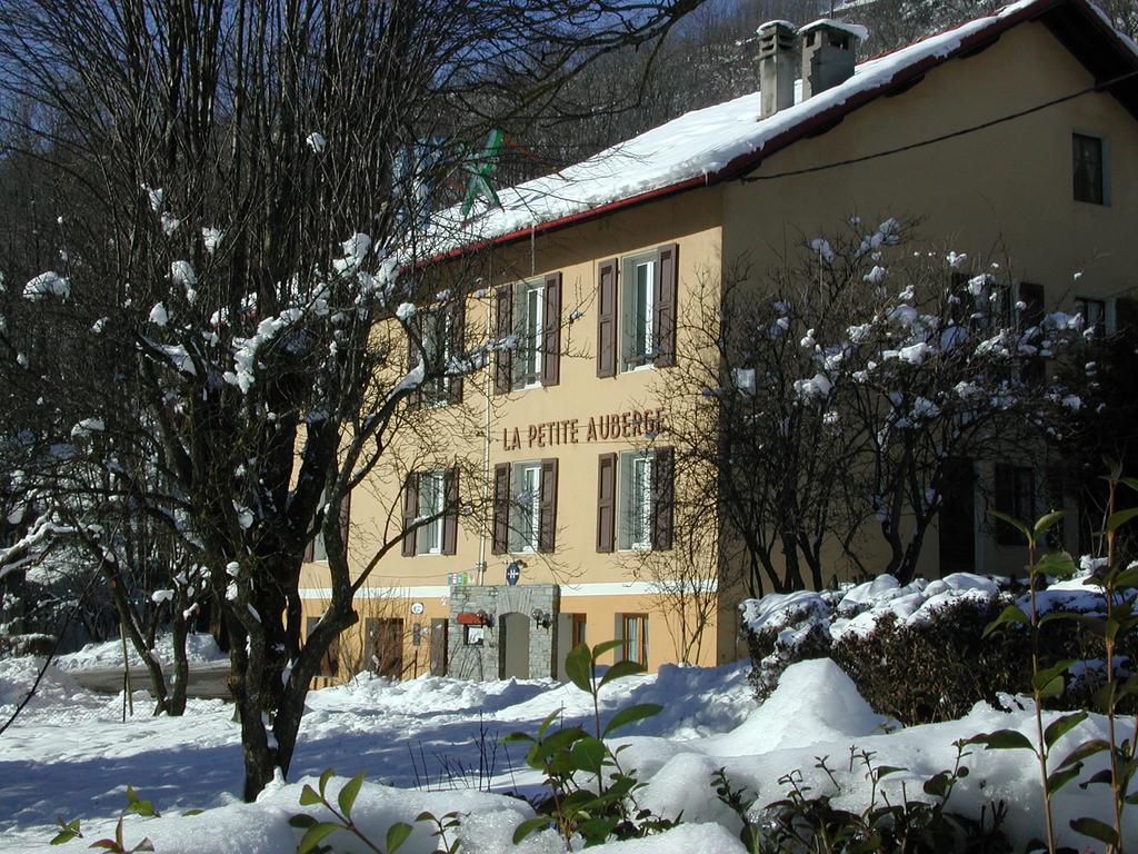 Hotel Restaurant "La Petite Auberge" Bourg-Saint-Maurice Bagian luar foto